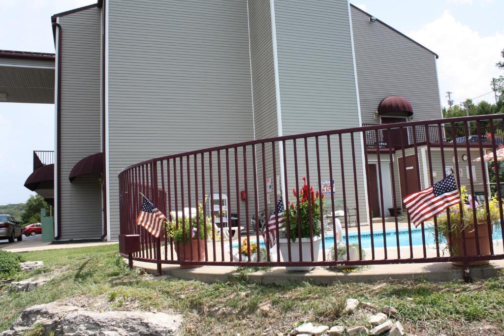 Rosebud Inn Branson Exterior photo